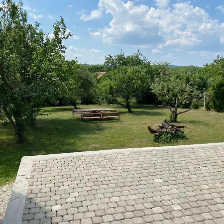 Appartamento Balaton Family Apartman *