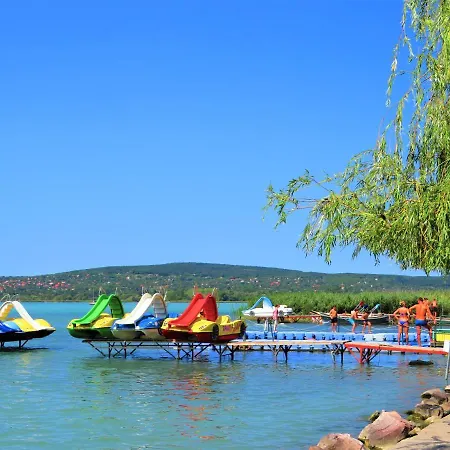 Balaton Family Apartman * Balatonfůzfő